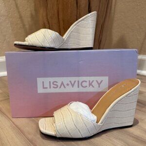 Lisa Vicky Adore-V Wedge Sandal Ecru NWT